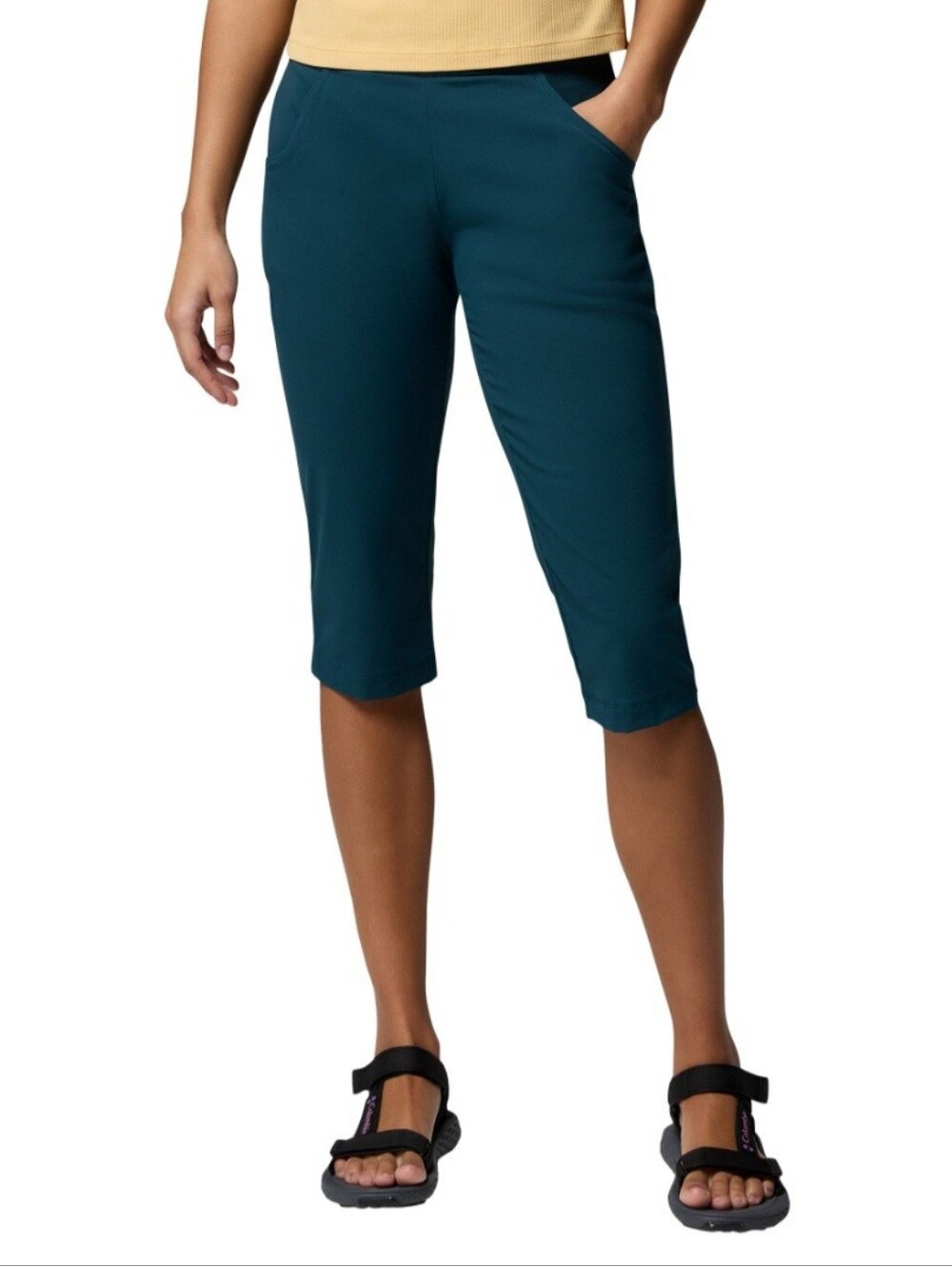 Columbia Women's Pull-On Capri in the color Teal / Nightwave